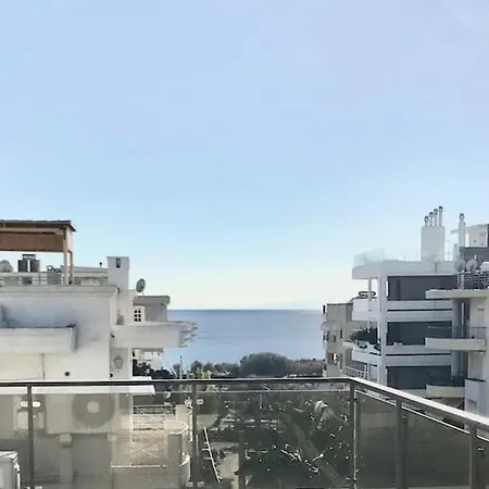 Bright Floor Studio-apartment In Kalamaki * Athens